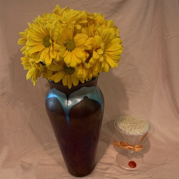 Mini Martini Glass with Bath Crystals and Soap - Picture 3 of 6